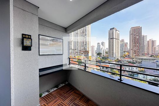 Sacada de kitnet/studio para alugar com 1 quarto, 25m² em Jardim das Acácias, São Paulo