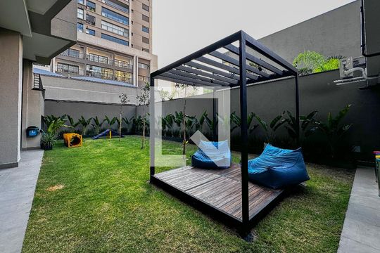 Área comum de kitnet/studio para alugar com 1 quarto, 25m² em Jardim das Acácias, São Paulo