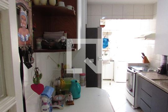 Cozinha de apartamento à venda com 4 quartos, 98m² em Vila Sonia, São Paulo