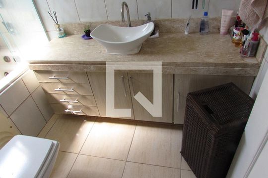 Banheiro da Suíte de apartamento à venda com 4 quartos, 98m² em Vila Sonia, São Paulo