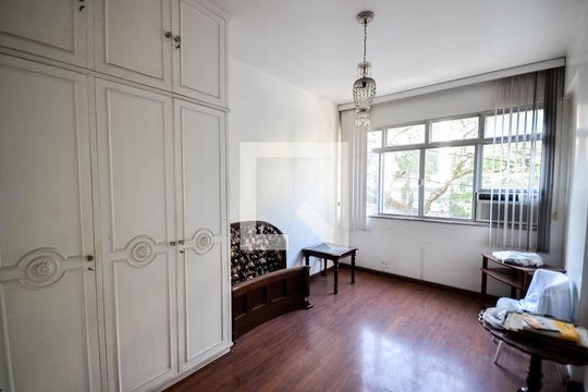 Quarto 1 de apartamento à venda com 3 quartos, 118m² em Tijuca, Rio de Janeiro