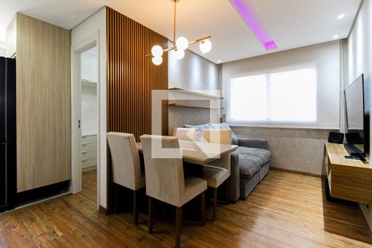 Apartamento à venda com 1 quarto, 40m² em Vila Taquari, São Paulo