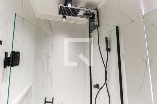 Banheiro de apartamento à venda com 1 quarto, 40m² em Vila Taquari, São Paulo