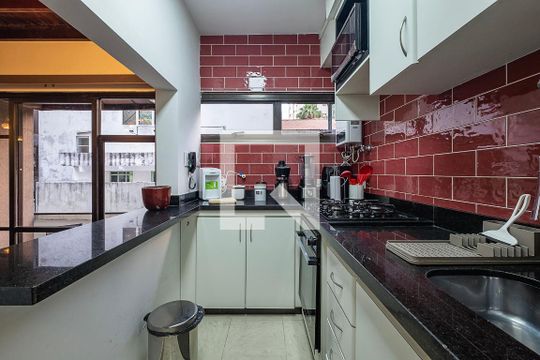 Sala/Cozinha de apartamento à venda com 1 quarto, 60m² em Cerqueira César, São Paulo