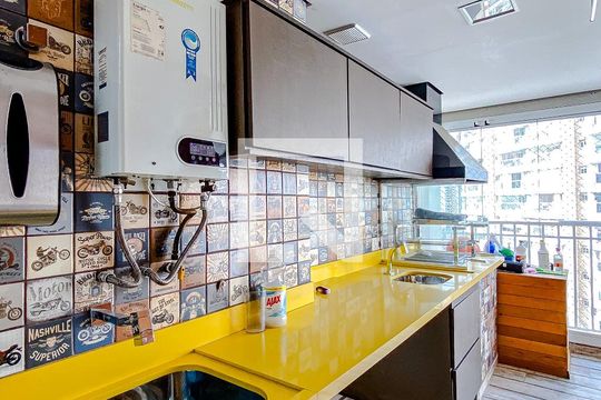 Área de Serviço de apartamento para alugar com 3 quartos, 92m² em Vila Regente Feijó, São Paulo