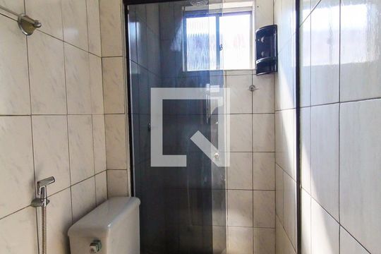 Banheiro de apartamento para alugar com 2 quartos, 50m² em Jardim Bonifacio, São Paulo
