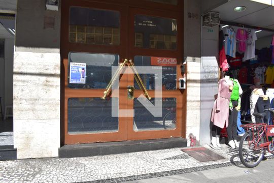 Plaquinha de apartamento à venda com 4 quartos, 114m² em Centro, Curitiba