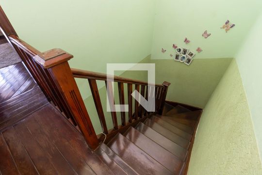 Escada de casa à venda com 3 quartos, 203m² em Santana, São Paulo