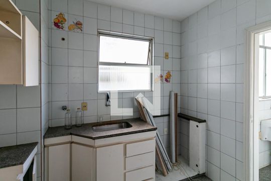 Cozinha de apartamento à venda com 4 quartos, 110m² em Santo Antônio, Belo Horizonte