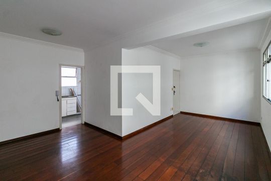 Apartamento à venda com 4 quartos, 110m² em Santo Antônio, Belo Horizonte