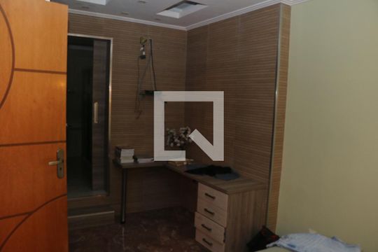 Quarto de casa para alugar com 3 quartos, 500m² em Santo Elias, Nova Iguaçu
