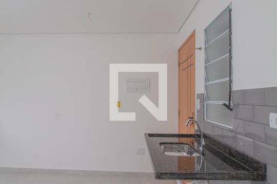 Cozinha de apartamento para alugar com 2 quartos, 50m² em Parque Tomas Saraiva, São Paulo