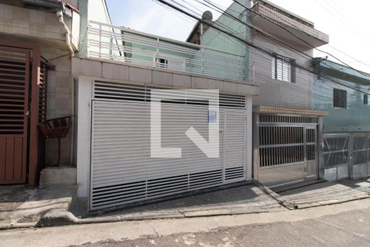 Fachada de casa à venda com 2 quartos, 106m² em Vila Ede, São Paulo