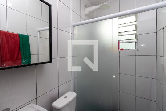 Banheiro Social de casa à venda com 2 quartos, 106m² em Vila Ede, São Paulo