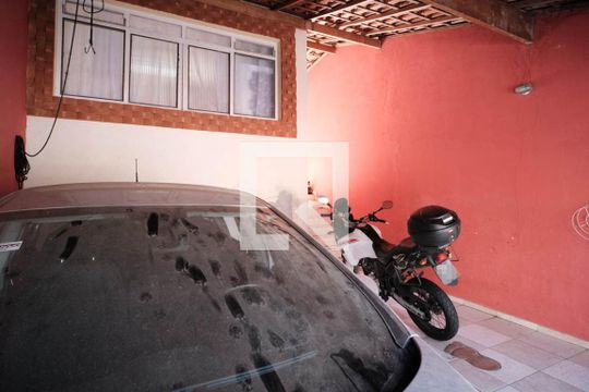 Garagem de casa à venda com 2 quartos, 140m² em Jardim Três Marias, São Paulo