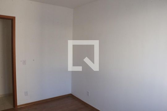 Quarto 2 de apartamento para alugar com 2 quartos, 59m² em Ouro Verde, Nova Iguaçu