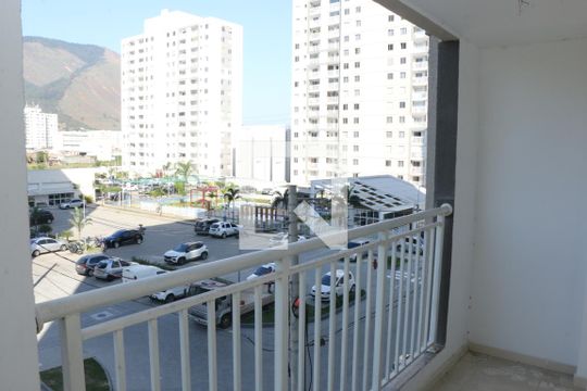 Varanda  de apartamento para alugar com 2 quartos, 59m² em Ouro Verde, Nova Iguaçu
