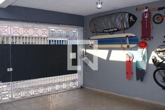 Garagem de casa à venda com 3 quartos, 102m² em Vila Prudente, São Paulo