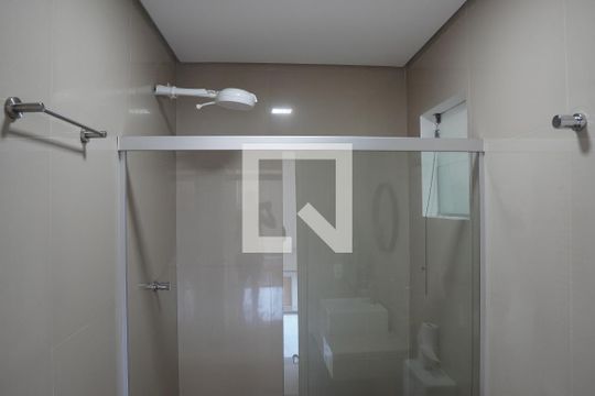 Casa 2 - Banheiro Social de casa para alugar com 4 quartos, 278m² em Boaçava, São Paulo