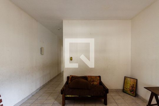 Sala de casa à venda com 3 quartos, 200m² em Jardim Monjolo, São Paulo
