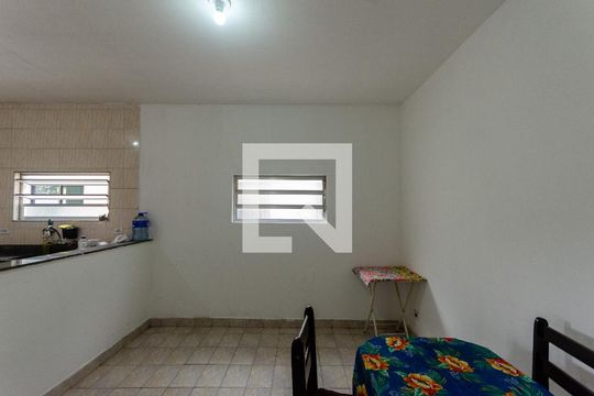 Cozinha de casa à venda com 3 quartos, 200m² em Jardim Monjolo, São Paulo