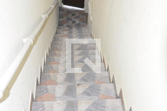 Escada Externa de casa à venda com 4 quartos, 181m² em Sítio do Mandaqui, São Paulo