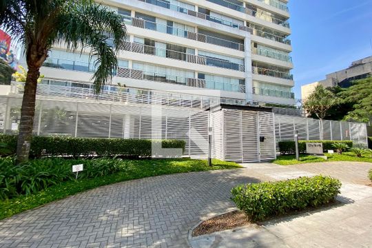 Fachada de apartamento à venda com 1 quarto, 60m² em Pinheiros, São Paulo