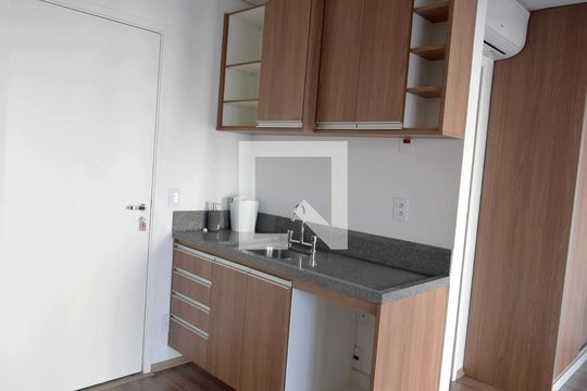 Kitnet/Studio à venda com 1 quarto, 30m² em Pinheiros, São Paulo