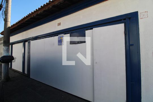 Fachada de casa à venda com 4 quartos, 195m² em Jardim Consorcio, São Paulo