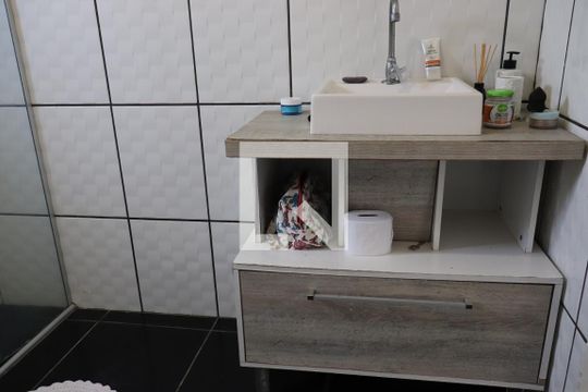 Banheiro suíte de casa à venda com 3 quartos, 162m² em Feitoria, São Leopoldo