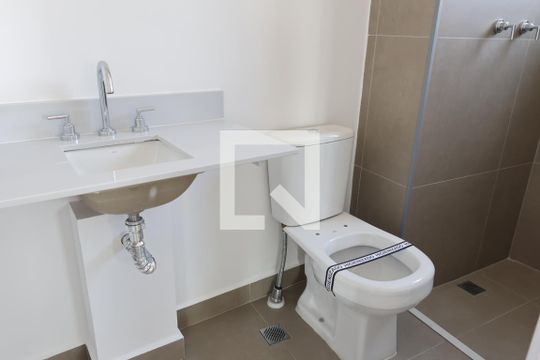 Banheiro de kitnet/studio à venda com 1 quarto, 36m² em Indianópolis, São Paulo
