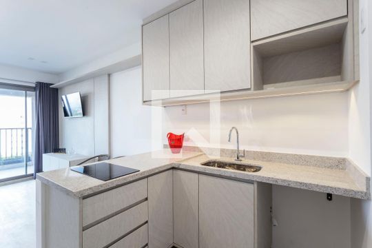 Cozinha de apartamento à venda com 1 quarto, 51m² em Indianópolis, São Paulo