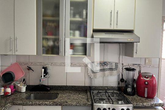 Cozinha de apartamento à venda com 2 quartos, 66m² em Água Branca, São Paulo