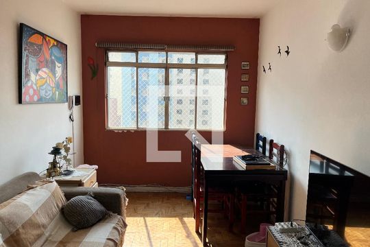 Sala de apartamento à venda com 2 quartos, 66m² em Água Branca, São Paulo