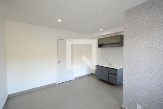 Sala/Cozinha de apartamento para alugar com 2 quartos, 36m² em Usina Piratininga, São Paulo