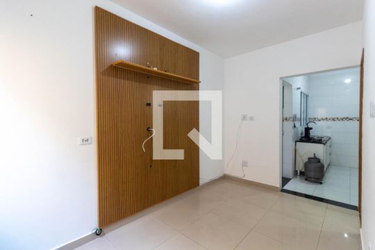 Sala de casa de condomínio à venda com 2 quartos, 58m² em Burgo Paulista, São Paulo