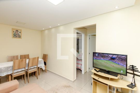 Sala de apartamento para alugar com 2 quartos, 47m² em Jardim Casablanca, São Paulo