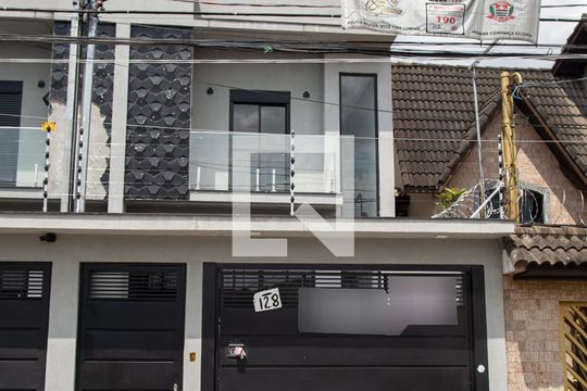 Fachada de casa à venda com 3 quartos, 300m² em Jardim Santa Clara, Guarulhos