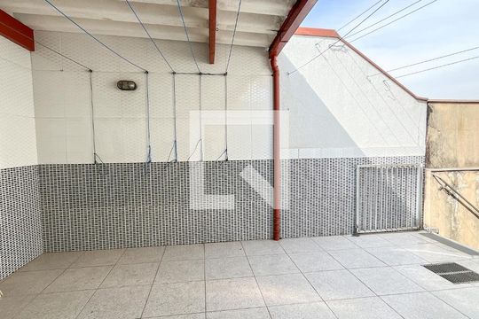 Quintal de casa à venda com 3 quartos, 175m² em Parque Monteiro Soares, São Paulo