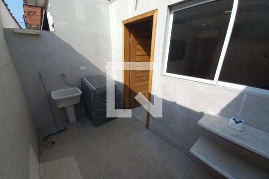 Área de Serviço de casa para alugar com 1 quarto, 63m² em Esplanada dos Barreiros, São Vicente
