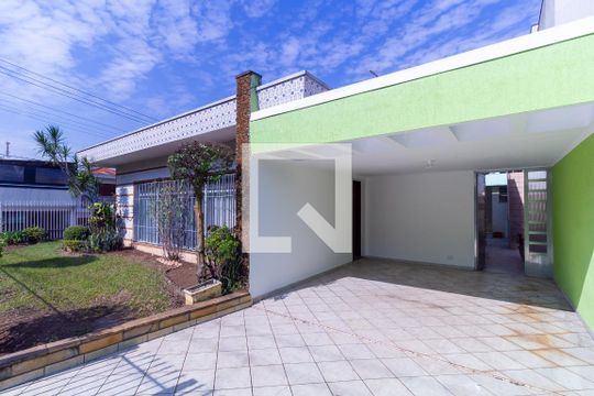 Garagem de casa para alugar com 3 quartos, 300m² em Vila Ivone, São Paulo