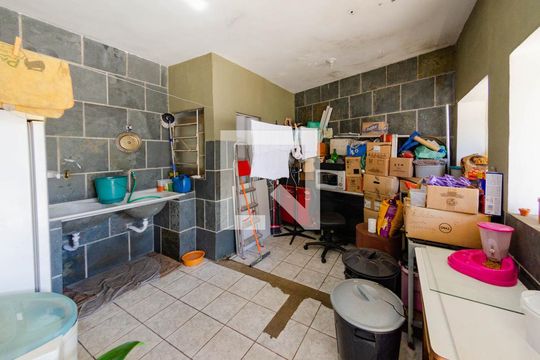 Área de serviço de casa à venda com 3 quartos, 180m² em Estrela Dalva, Belo Horizonte