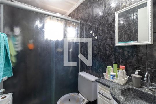 Banheiro de apartamento à venda com 2 quartos, 75m² em Vila Amélia, São Paulo