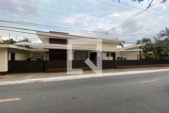 Fachada com plaquinha de casa à venda com 4 quartos, 416m² em Tucuruvi, São Paulo
