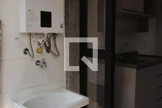 Área de Serviço de apartamento para alugar com 2 quartos, 45m² em Butantã, São Paulo
