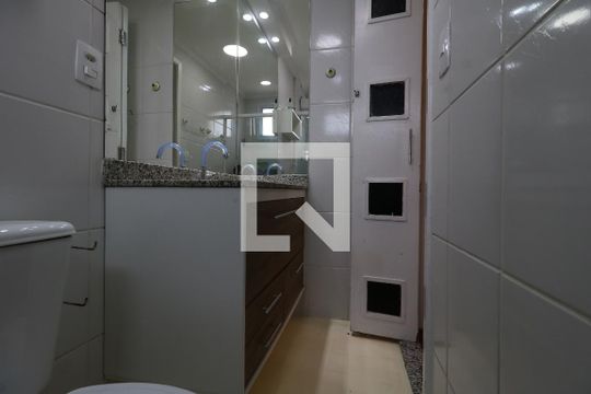 Banheiro da Suíte de apartamento à venda com 3 quartos, 98m² em Campestre, Santo André