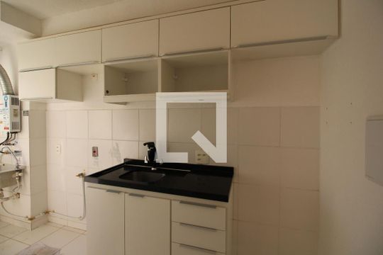 Cozinha de apartamento à venda com 2 quartos, 46m² em Gardênia Azul, Rio de Janeiro