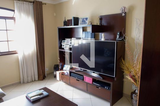 Casa à venda com 3 quartos, 195m² em Jardim das Flores, Osasco