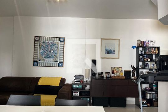 Sala de apartamento à venda com 3 quartos, 61m² em Vila Pompéia, São Paulo