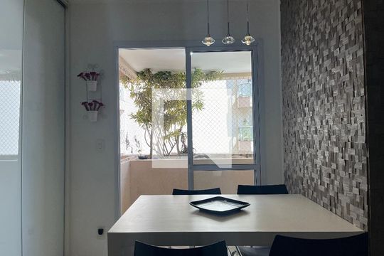 Sala de apartamento à venda com 3 quartos, 61m² em Vila Pompéia, São Paulo